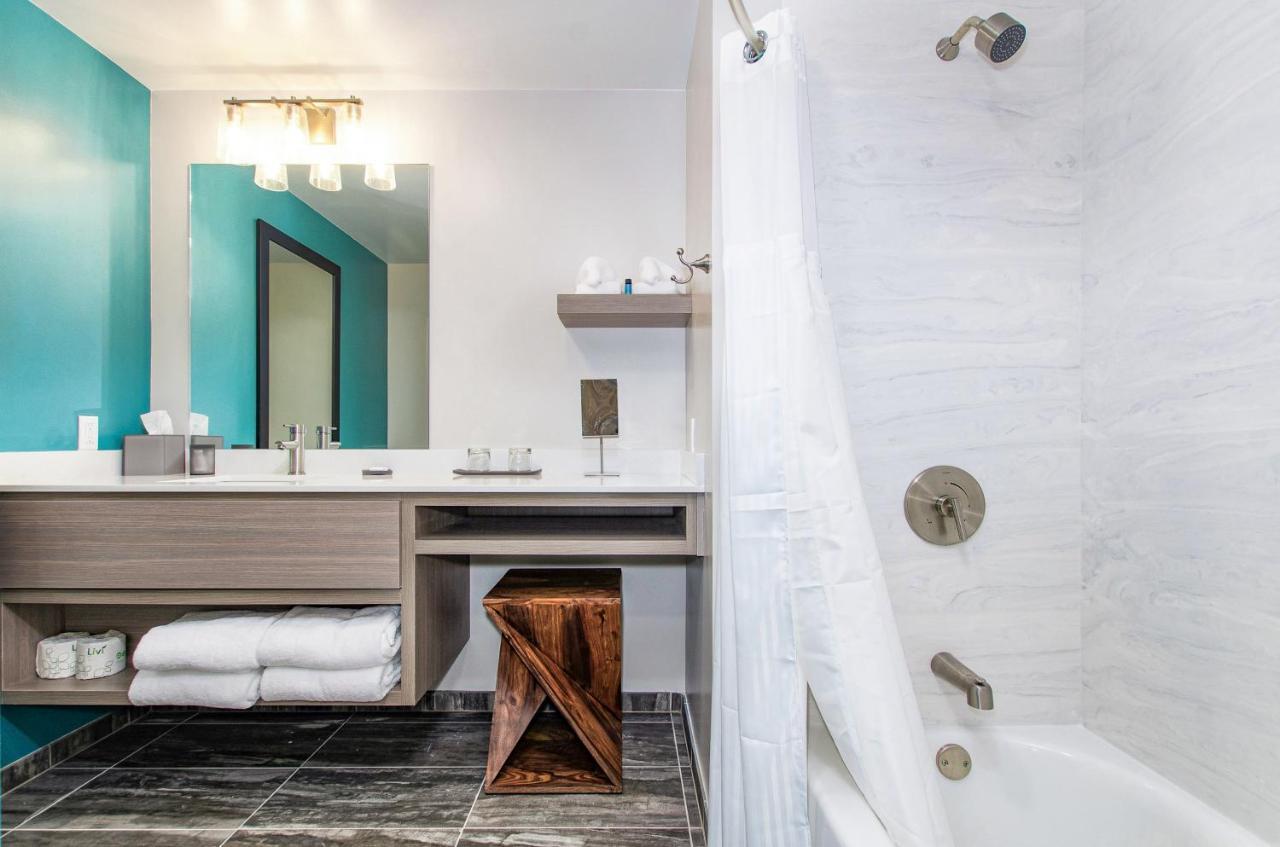 The Independence Hotel Экстерьер фото